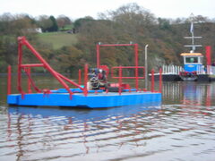 Dredge tender (15)